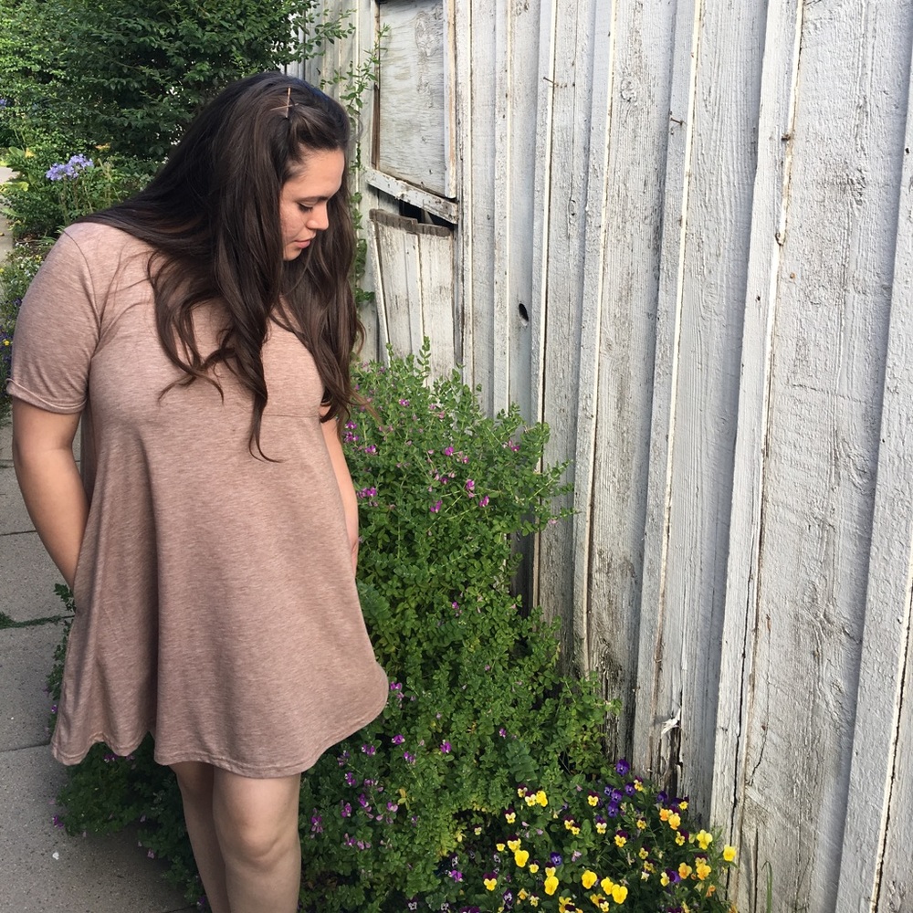 Tan dress 🌵
